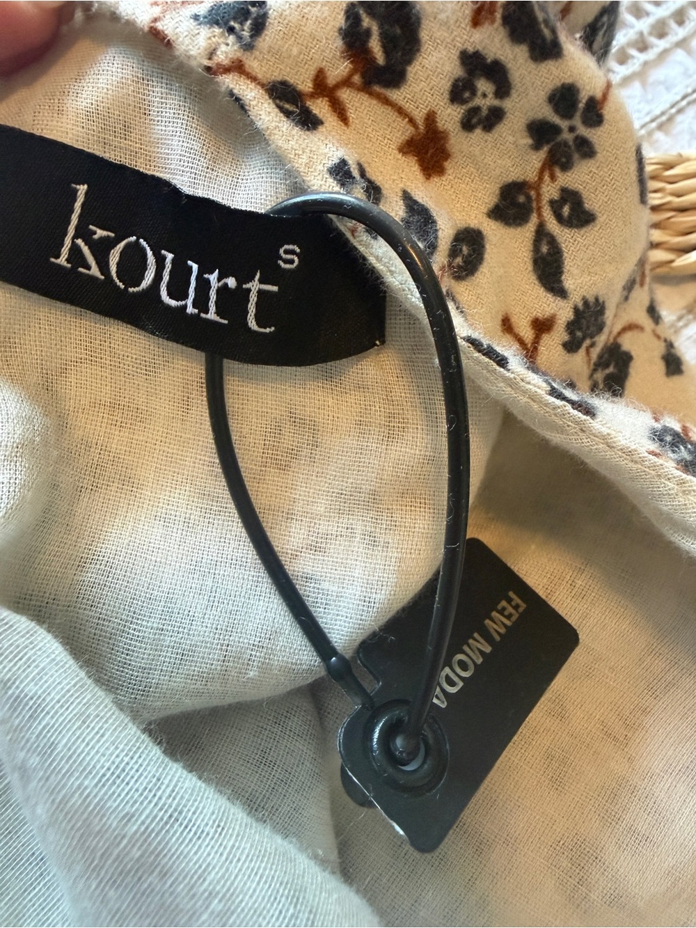 Kourt by Few Moda Floral Tie-Sleeve Mini Dress - Picture 4 of 4